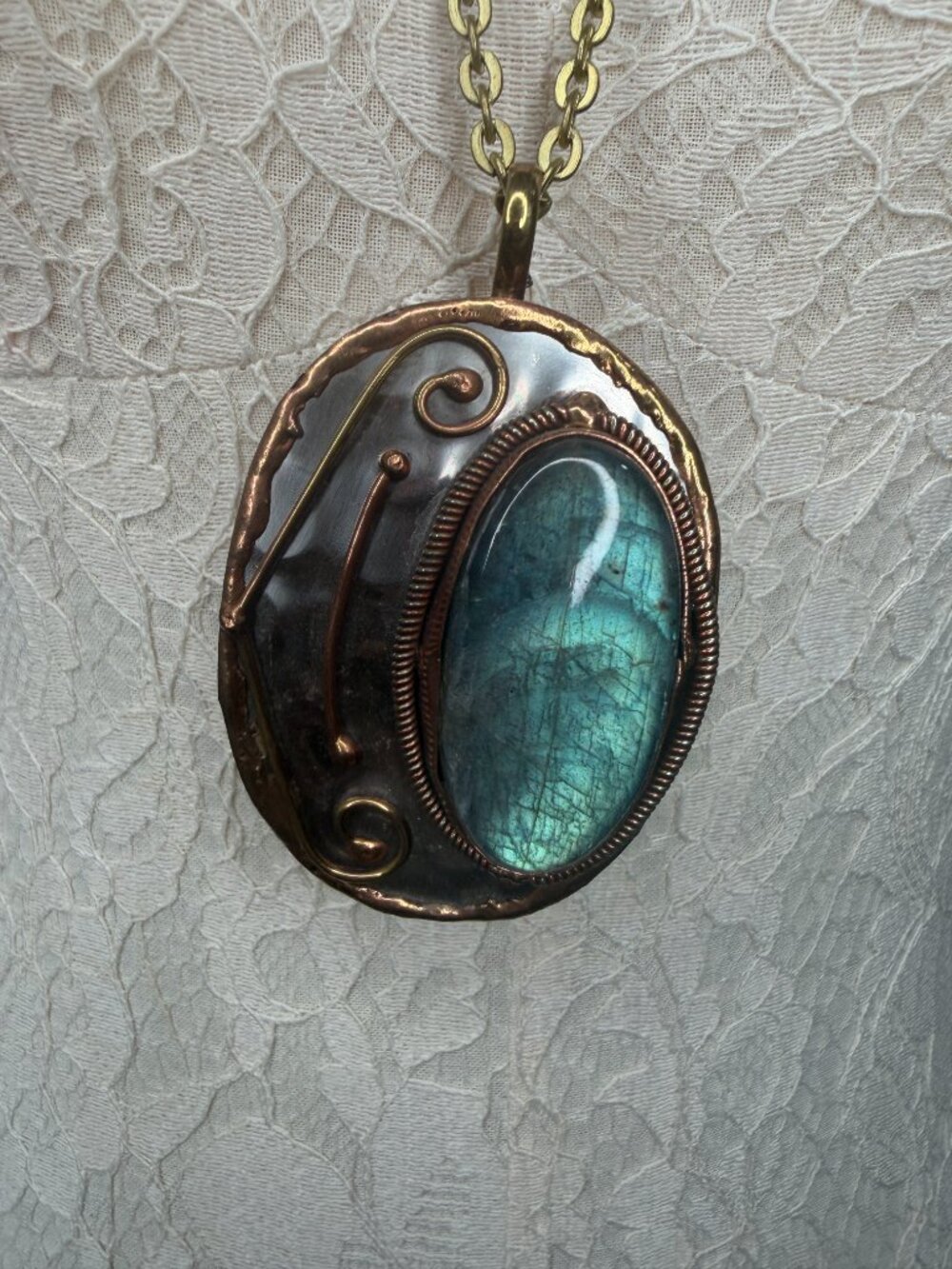 Handmade Mixed Metal Labradorite Necklace - Picture 2 of 2